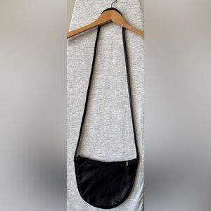 Frye Black Leather Crescent Crossbody Bag Vintage Slouch Purse